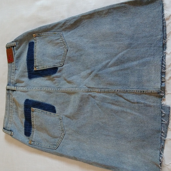 Pol distressed denim cropped skirt size small - Picture 9 of 15